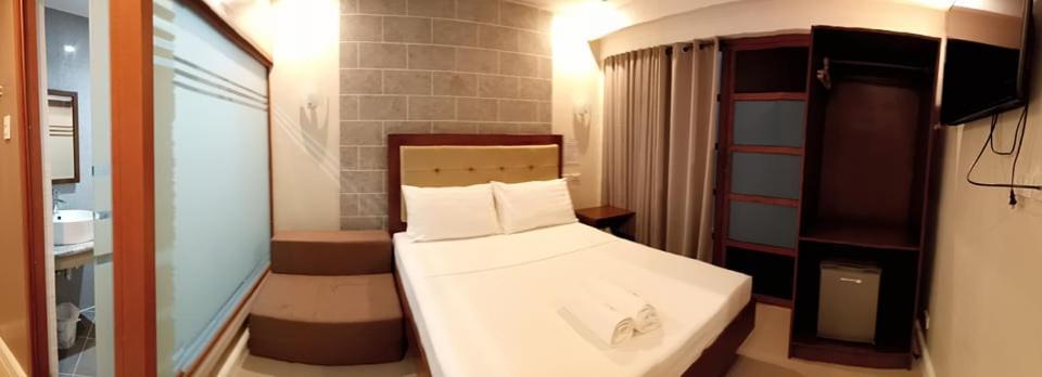 Panglao Alona Suites Bolod  Buitenkant foto